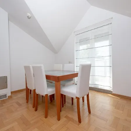 Apartmani Spoljar Zupanja Exterior photo