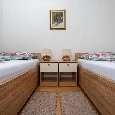 Apartmani Spoljar Zupanja Exterior photo