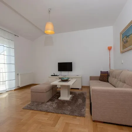 Apartmani Spoljar Zupanja Exterior photo