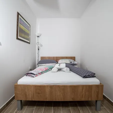 Apartmani Spoljar Zupanja Exterior photo