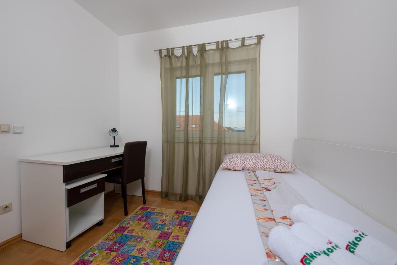 Spoljar Apartment Zupanja