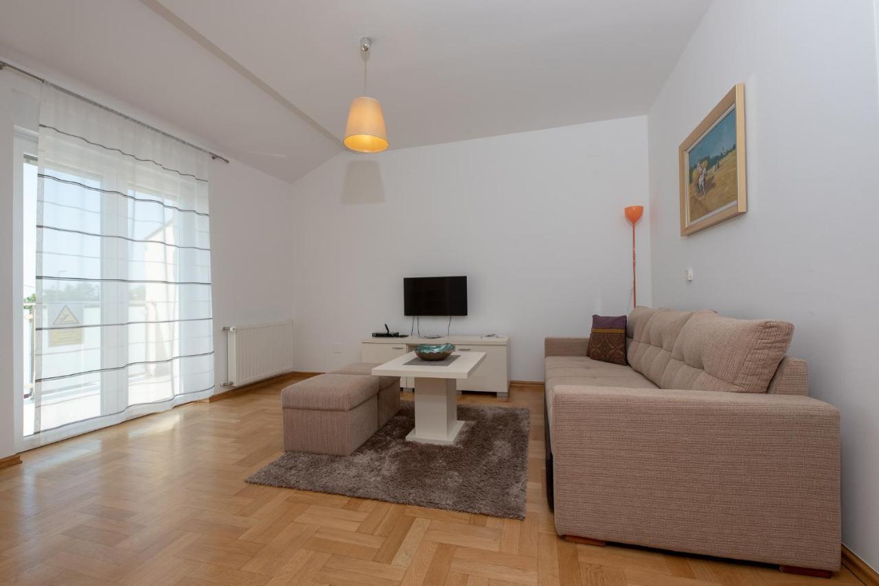 Spoljar Apartment Zupanja